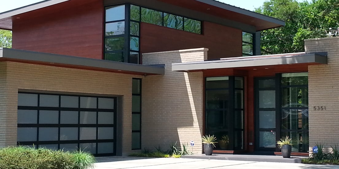 Full-View Aluminum garage door on a home