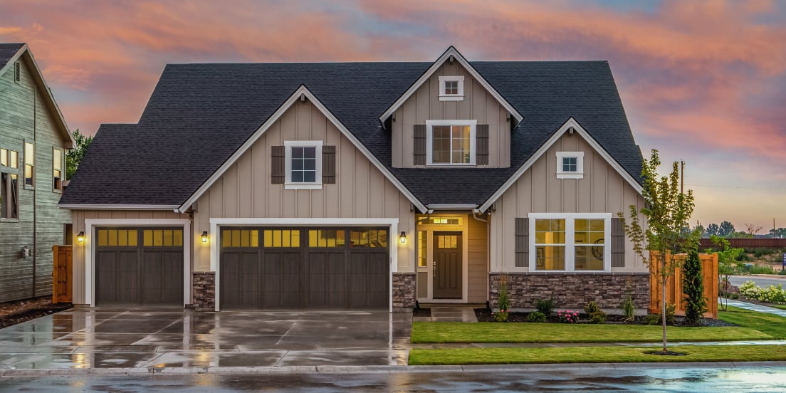 Shoreline garage door on a home